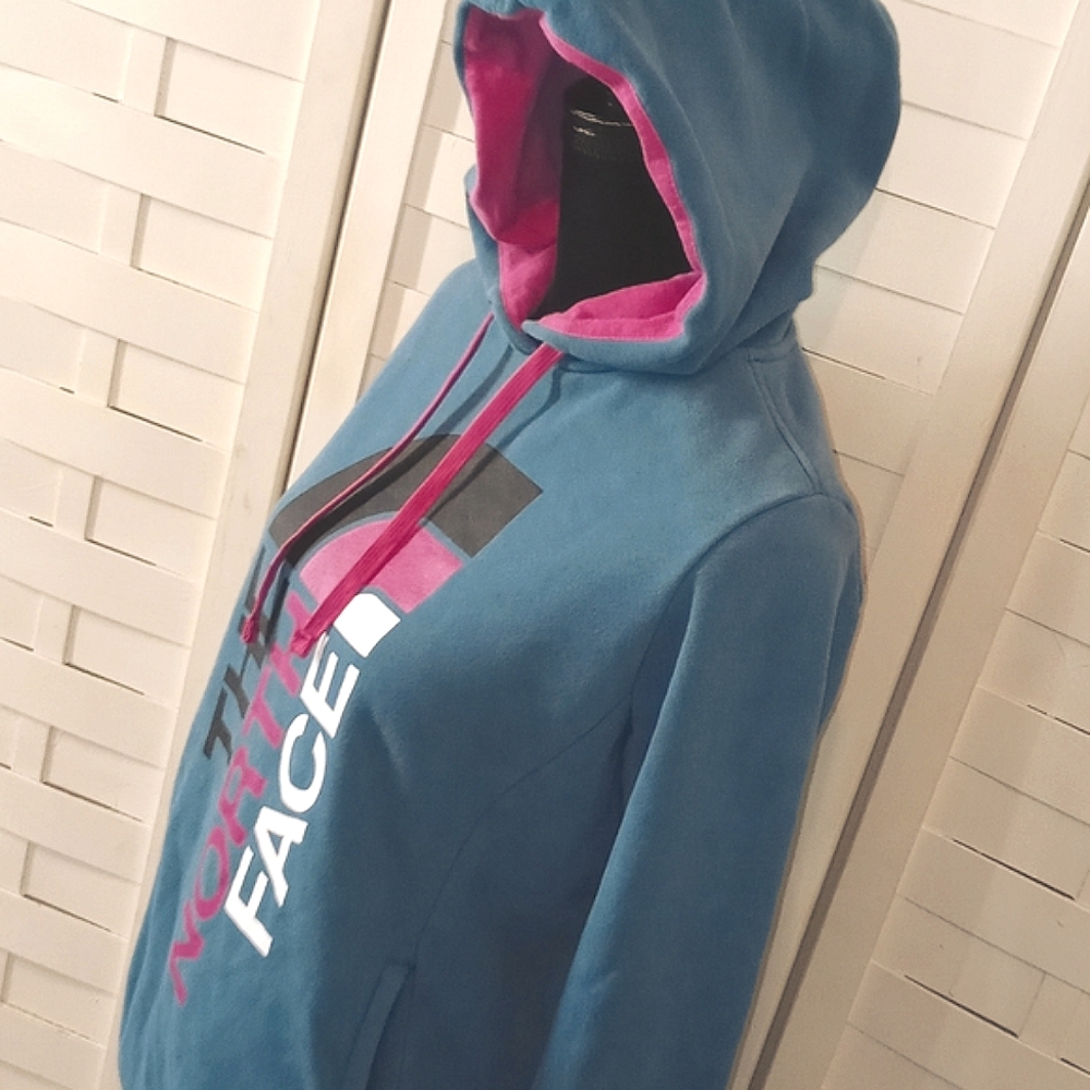 The North Face Screen Printed Pullover Hoodie Wit… - image 5